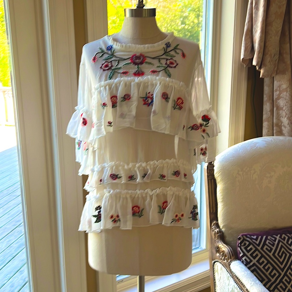 Embroidered white & floral top. NWT